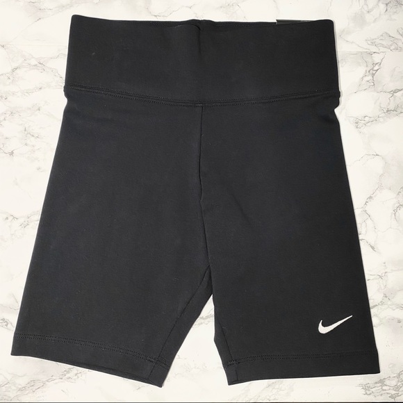 ✨SOLD✨ NWT Nike Biker Shorts - Picture 2 of 8